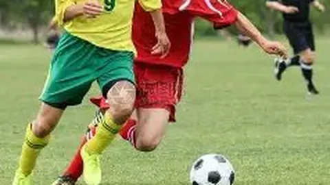 廣東隊友為徐昕辦壽宴，慶生變搞怪，徐傑上桌淋頭引發討論